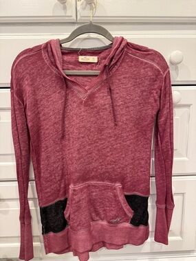 Hollister Women's Purple Pullover Hoodie